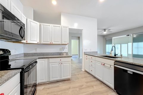 Villa ou maison à vendre à Bradenton, Floride: 2 chambres, 142.23 m2 № 2390882 - photo 14