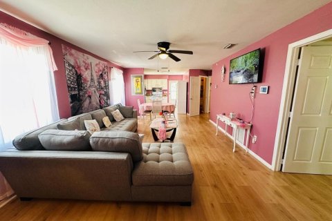 House in Sebring, Florida 3 bedrooms, 108.6 sq.m. № 2201089 - photo 6