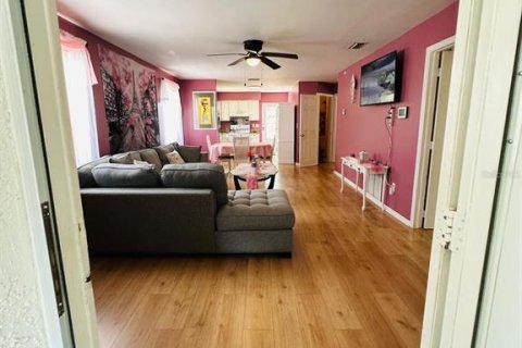 House in Sebring, Florida 3 bedrooms, 108.6 sq.m. № 2201089 - photo 3