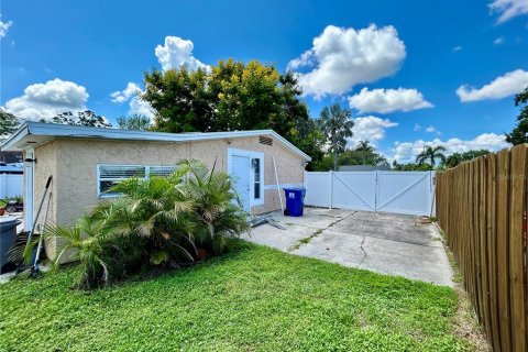 Casa en alquiler en Saint Petersburg, Florida, 2 dormitorios, 101.64 m2 № 1881417 - foto 21