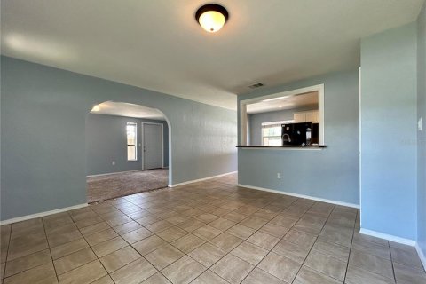 Casa en alquiler en Saint Petersburg, Florida, 2 dormitorios, 101.64 m2 № 1881417 - foto 3