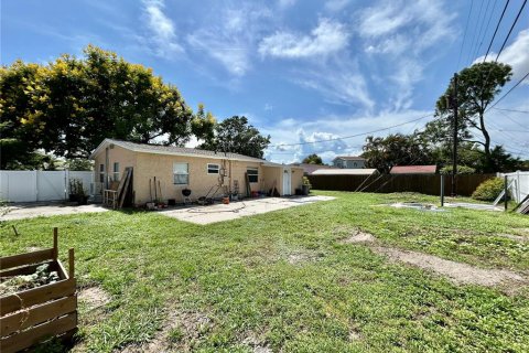 Casa en alquiler en Saint Petersburg, Florida, 2 dormitorios, 101.64 m2 № 1881417 - foto 16