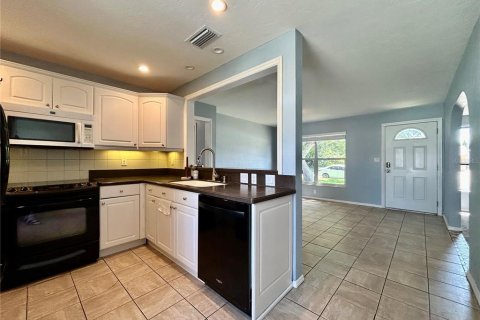 Casa en alquiler en Saint Petersburg, Florida, 2 dormitorios, 101.64 m2 № 1881417 - foto 6