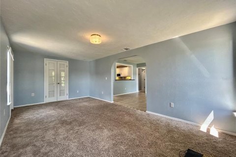 Casa en alquiler en Saint Petersburg, Florida, 2 dormitorios, 101.64 m2 № 1881417 - foto 4