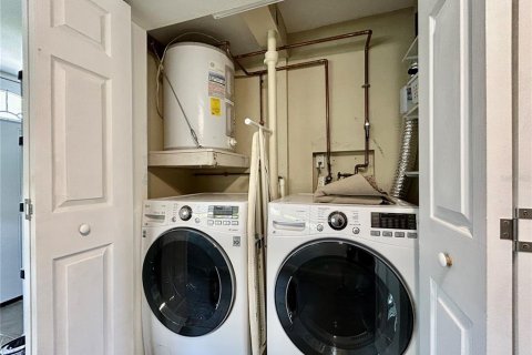 Casa en alquiler en Saint Petersburg, Florida, 2 dormitorios, 101.64 m2 № 1881417 - foto 15