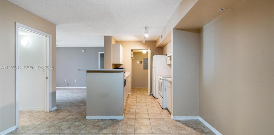 Condo à Pembroke Pines, Floride, 2 chambres  № 2025249