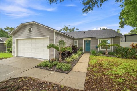 Villa ou maison à Palm Harbor, Floride 3 chambres, 129.88 m2 № 2339249