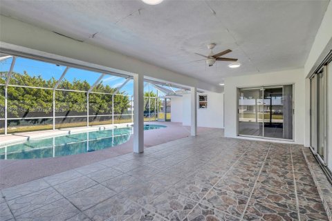 Villa ou maison à louer à Port St. Lucie, Floride: 3 chambres, 224.08 m2 № 1982122 - photo 21