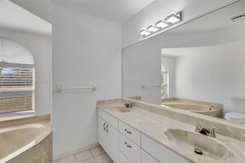 Villa ou maison à louer à Port St. Lucie, Floride: 3 chambres, 224.08 m2 № 1982122 - photo 14