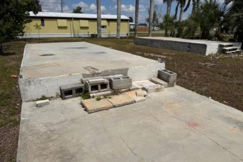Terreno en venta en Port Charlotte, Florida № 2102073 - foto 11
