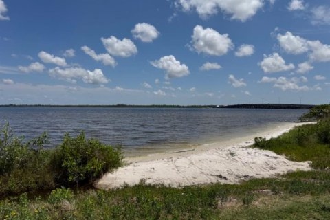 Terreno en venta en Port Charlotte, Florida № 2102073 - foto 5