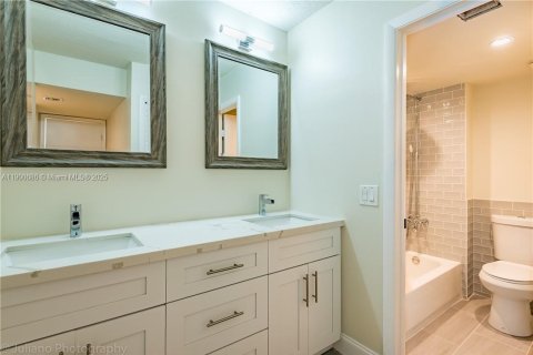 Condo in Weston, Florida, 2 bedrooms  № 1953413 - photo 4