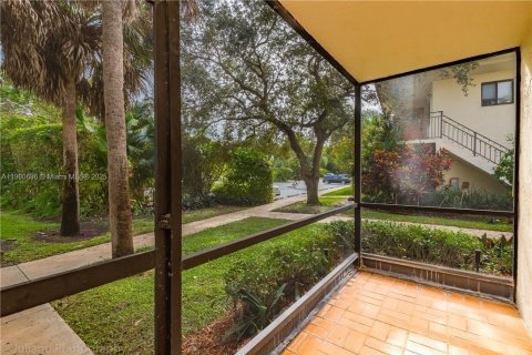 Condo in Weston, Florida, 2 bedrooms  № 1953413 - photo 26