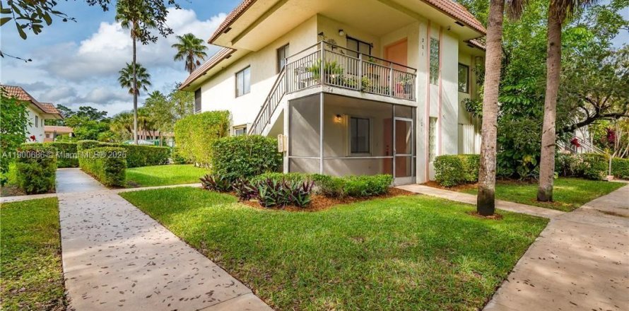 Condo in Weston, Florida, 2 bedrooms  № 1953413