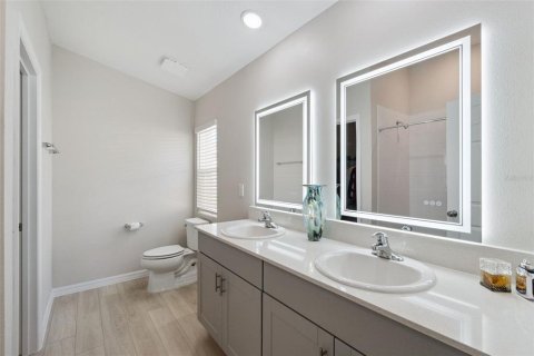 House in Haines City, Florida 3 bedrooms, 150.04 sq.m. № 2098199 - photo 8