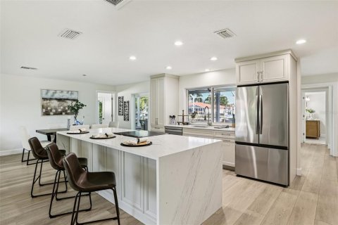 Casa en venta en Saint Petersburg, Florida, 3 dormitorios, 174.93 m2 № 2216908 - foto 15