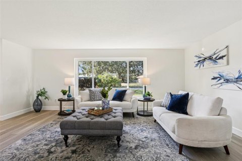Casa en venta en Saint Petersburg, Florida, 3 dormitorios, 174.93 m2 № 2216908 - foto 8