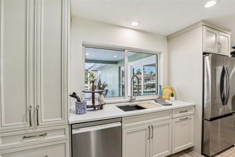 Casa en venta en Saint Petersburg, Florida, 3 dormitorios, 174.93 m2 № 2216908 - foto 12