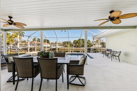 Casa en venta en Saint Petersburg, Florida, 3 dormitorios, 174.93 m2 № 2216908 - foto 29