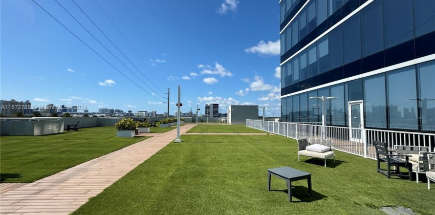 Oficina en Miami, Florida № 1177403