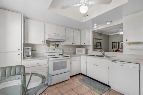 Villa ou maison à vendre à Tarpon Springs, Floride: 2 chambres, 100.33 m2 № 2389178 - photo 12
