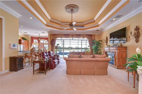 House in Wimauma, Florida 3 bedrooms, 259.66 sq.m. № 2097748 - photo 6