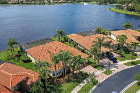 House in Wimauma, Florida 3 bedrooms, 259.66 sq.m. № 2097748 - photo 4