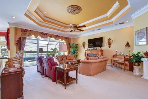 House in Wimauma, Florida 3 bedrooms, 259.66 sq.m. № 2097748 - photo 8