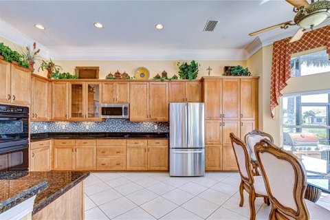 House in Wimauma, Florida 3 bedrooms, 259.66 sq.m. № 2097748 - photo 11
