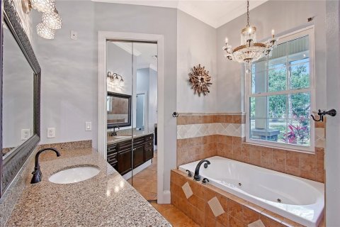 House in Sarasota, Florida 5 bedrooms, 339.19 sq.m. № 1640025 - photo 30