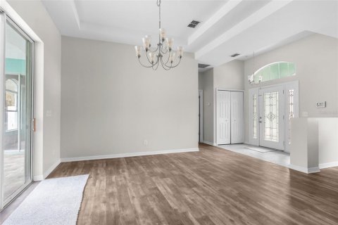 House in Weeki Wachee, Florida 4 bedrooms, 199.46 sq.m. № 1661792 - photo 5