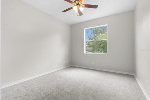 House in Weeki Wachee, Florida 4 bedrooms, 199.46 sq.m. № 1661792 - photo 24