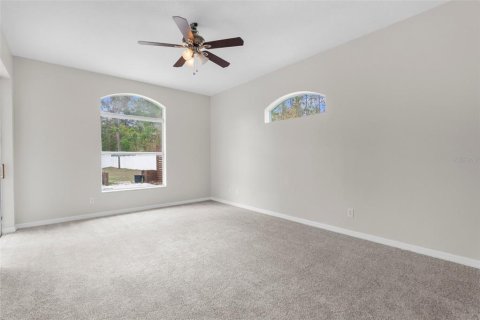 House in Weeki Wachee, Florida 4 bedrooms, 199.46 sq.m. № 1661792 - photo 14