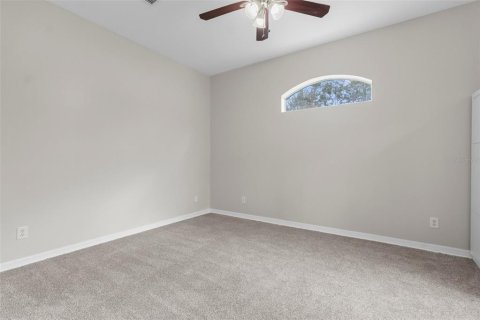 House in Weeki Wachee, Florida 4 bedrooms, 199.46 sq.m. № 1661792 - photo 20