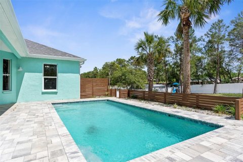 House in Weeki Wachee, Florida 4 bedrooms, 199.46 sq.m. № 1661792 - photo 30