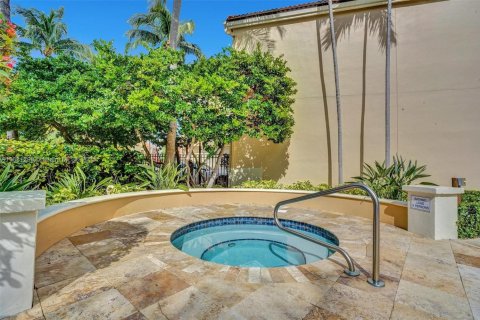 Villa ou maison à vendre à Aventura, Floride: 3 chambres, 254.55 m2 № 1930658 - photo 6