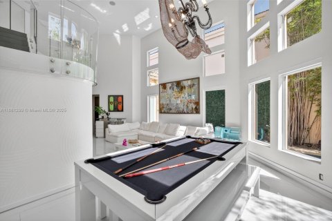 Villa ou maison à vendre à Aventura, Floride: 3 chambres, 254.55 m2 № 1930658 - photo 9