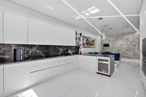 Villa ou maison à vendre à Aventura, Floride: 3 chambres, 254.55 m2 № 1930658 - photo 25