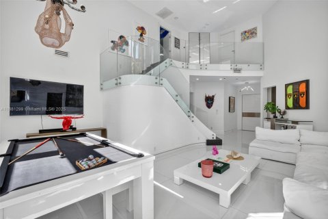 Villa ou maison à vendre à Aventura, Floride: 3 chambres, 254.55 m2 № 1930658 - photo 13