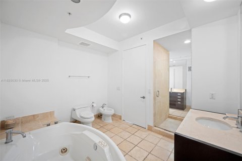 Copropriété à vendre à Sunny Isles Beach, Floride: 2 chambres, 146.51 m2 № 1979238 - photo 15