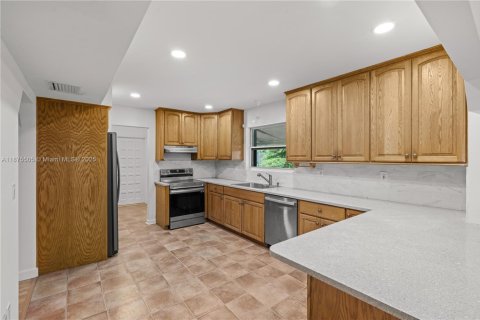 House in Homestead, Florida 4 bedrooms, 223.89 sq.m. № 1944938 - photo 4