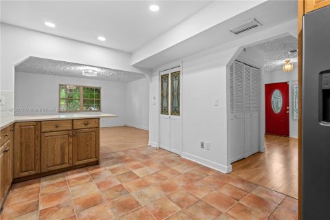 House in Homestead, Florida 4 bedrooms, 223.89 sq.m. № 1944938 - photo 30