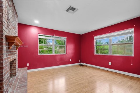 House in Homestead, Florida 4 bedrooms, 223.89 sq.m. № 1944938 - photo 14