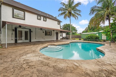 House in Homestead, Florida 4 bedrooms, 223.89 sq.m. № 1944938 - photo 10