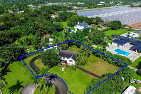 House in Homestead, Florida 4 bedrooms, 223.89 sq.m. № 1944938 - photo 17