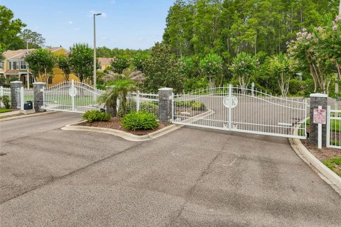 Townhouse in Wesley Chapel, Florida 2 bedrooms, 110 sq.m. № 2156017 - photo 28