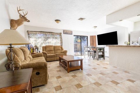 Купить таунхаус в Хайалиа, Флорида 2 спальни, 121.52м2, № 1995037 - фото 17