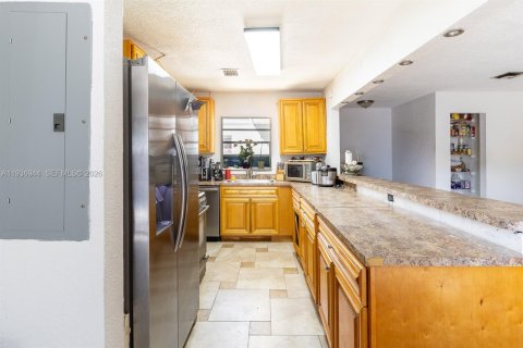 Купить таунхаус в Хайалиа, Флорида 2 спальни, 121.52м2, № 1995037 - фото 11