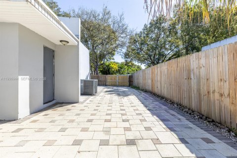 Купить таунхаус в Хайалиа, Флорида 2 спальни, 121.52м2, № 1995037 - фото 7