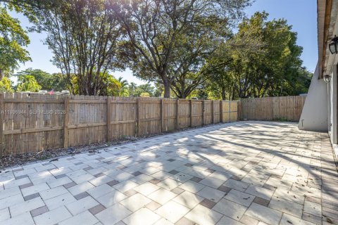 Купить таунхаус в Хайалиа, Флорида 2 спальни, 121.52м2, № 1995037 - фото 9